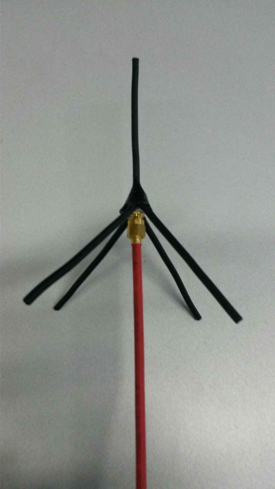 CustomMade Antennas OPTIMAL CONNECTIVITY UAE