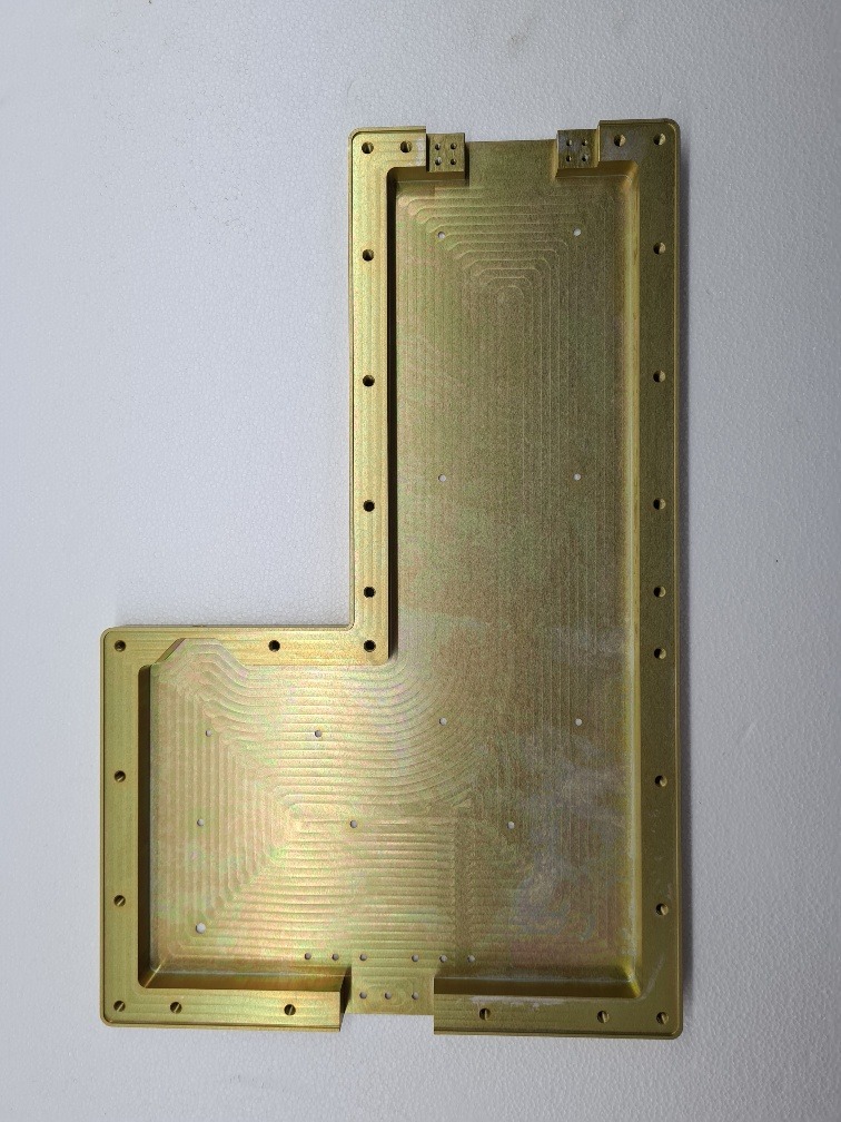 CustomMade Antennas OPTIMAL CONNECTIVITY UAE